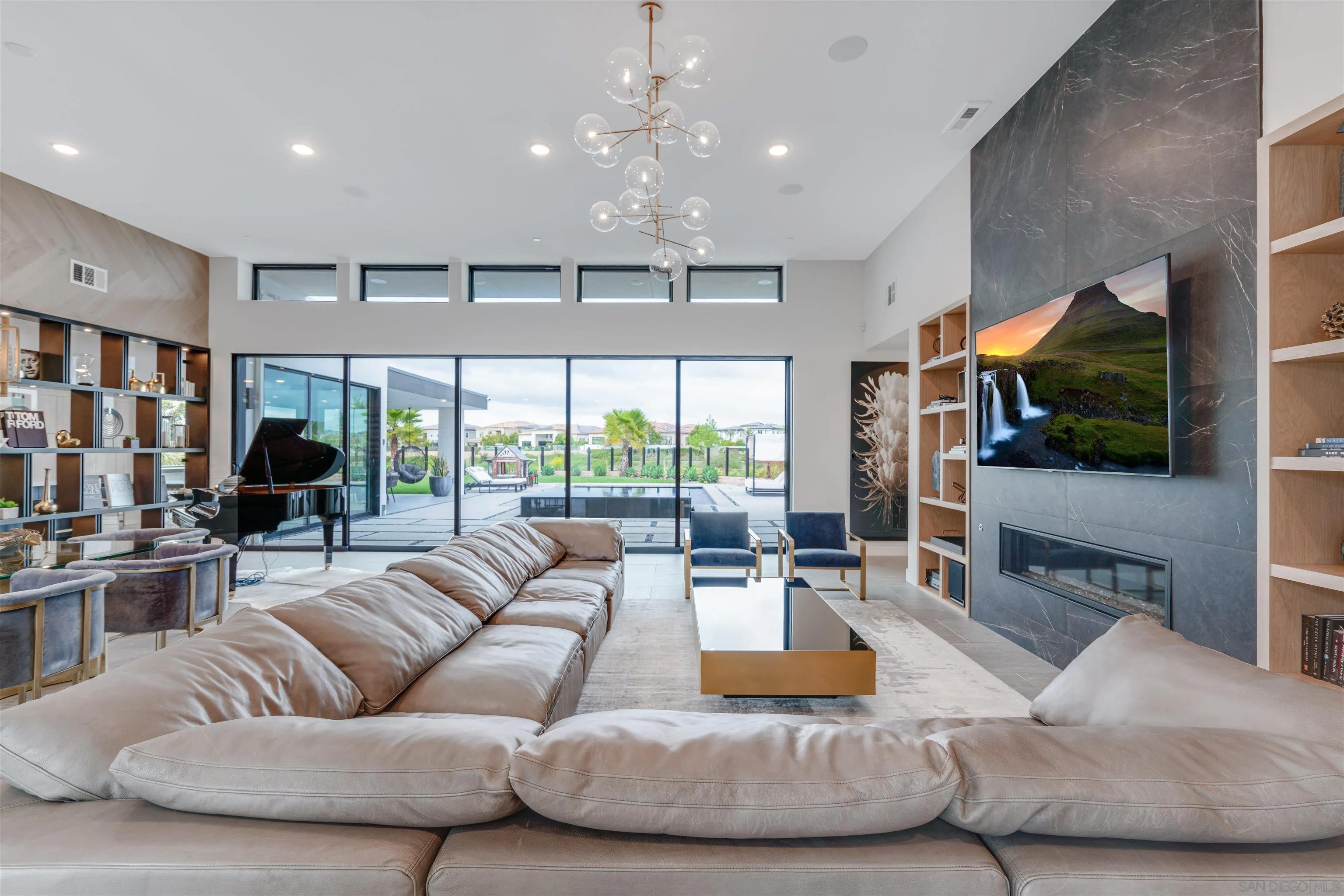 5384 Aurora Summit Trl