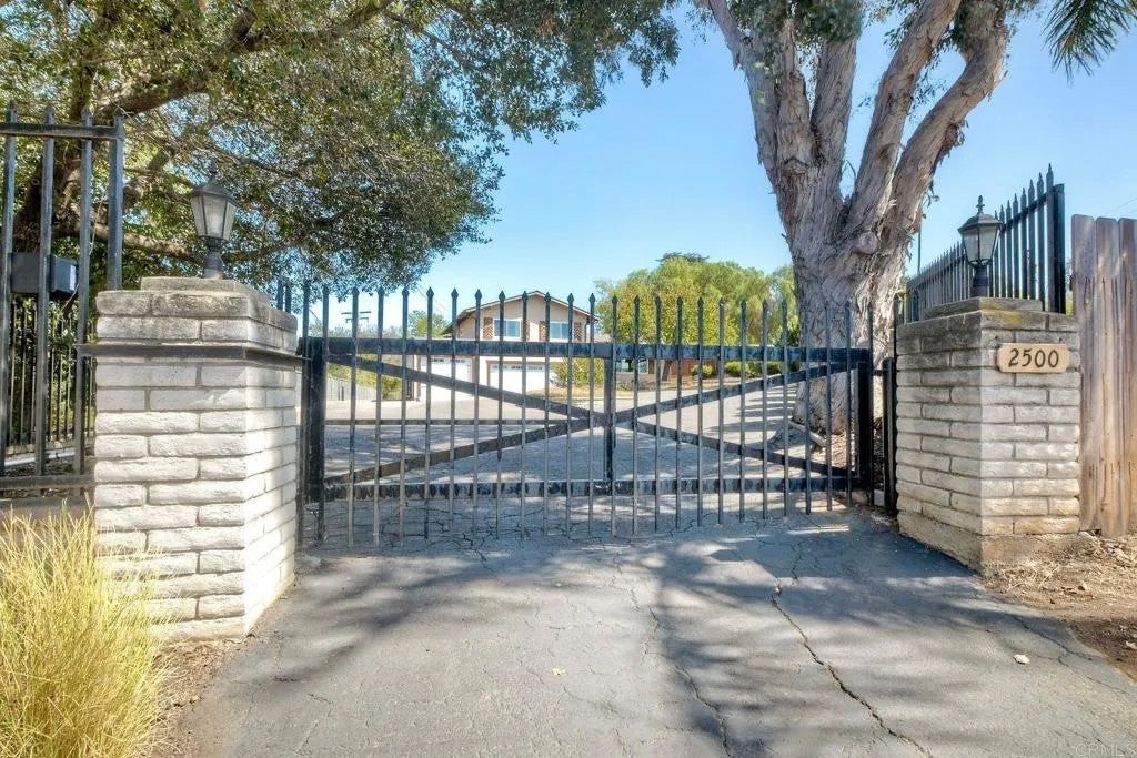 2500 Cranston Drive