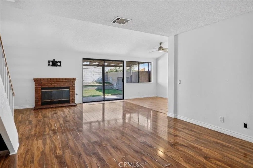 Photo of 1239 Glenview Lane, Glendora, CA 91740 (MLS # CV26178717)