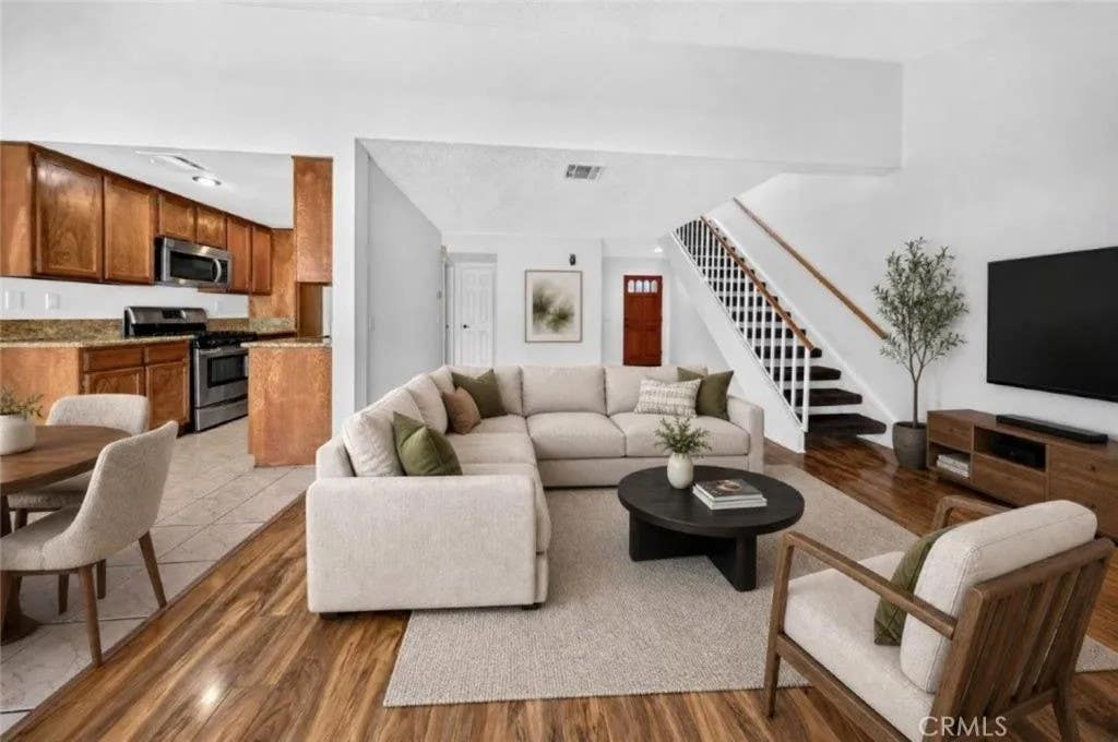 Photo of 1239 Glenview Lane, Glendora, CA 91740 (MLS # CV26178717)