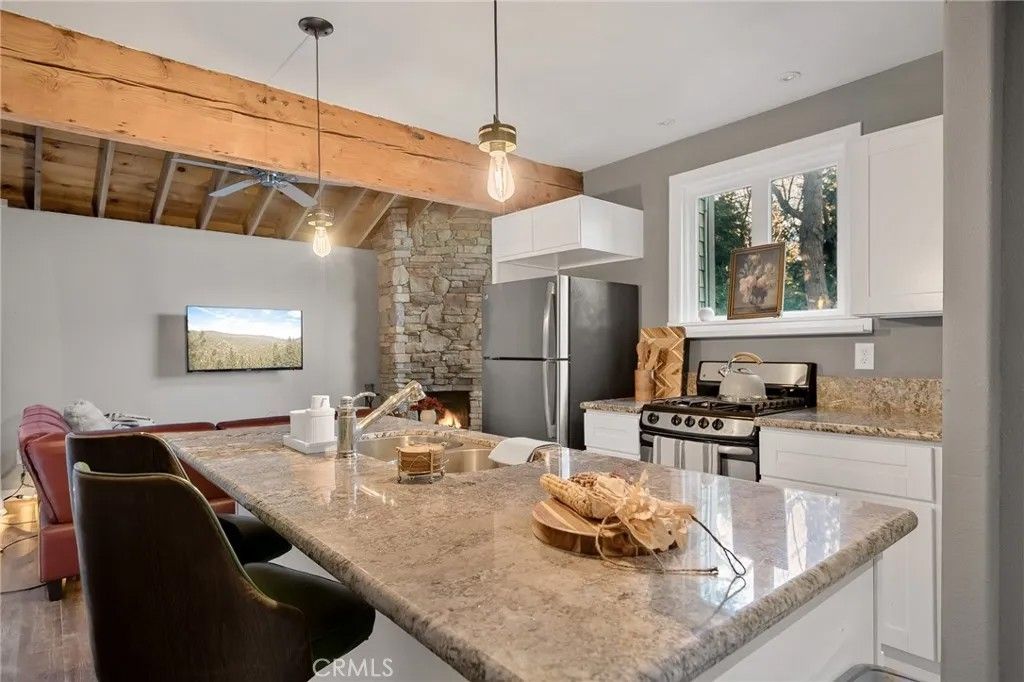 Photo of 196 Ponderosa Dr, Cedar Glen, CA 92321 (MLS # IG25278664)