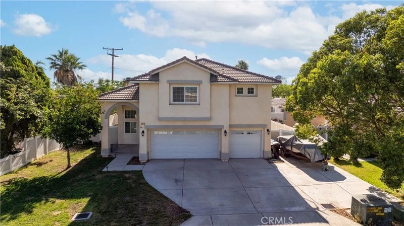 724 N San Carlo