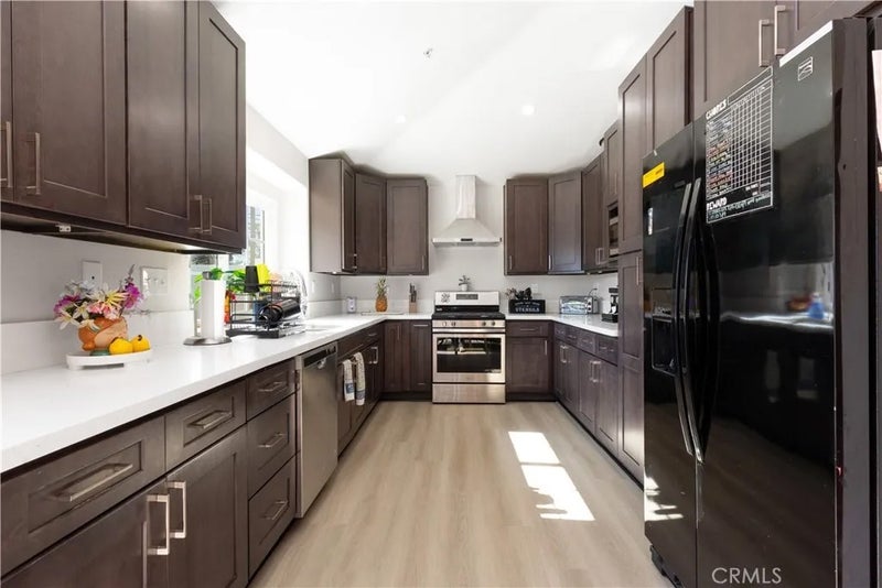 724 N San Carlo