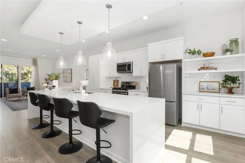 422 W Central