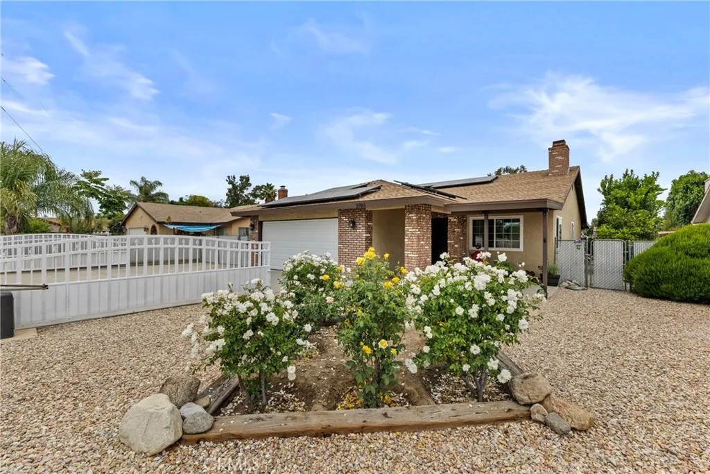 2761 Redlands