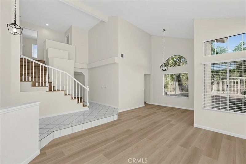 10245 Sycamore Canyon