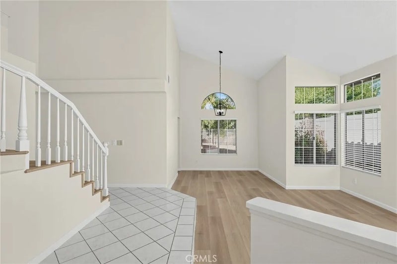 10245 Sycamore Canyon