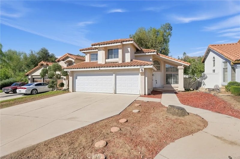 10245 Sycamore Canyon