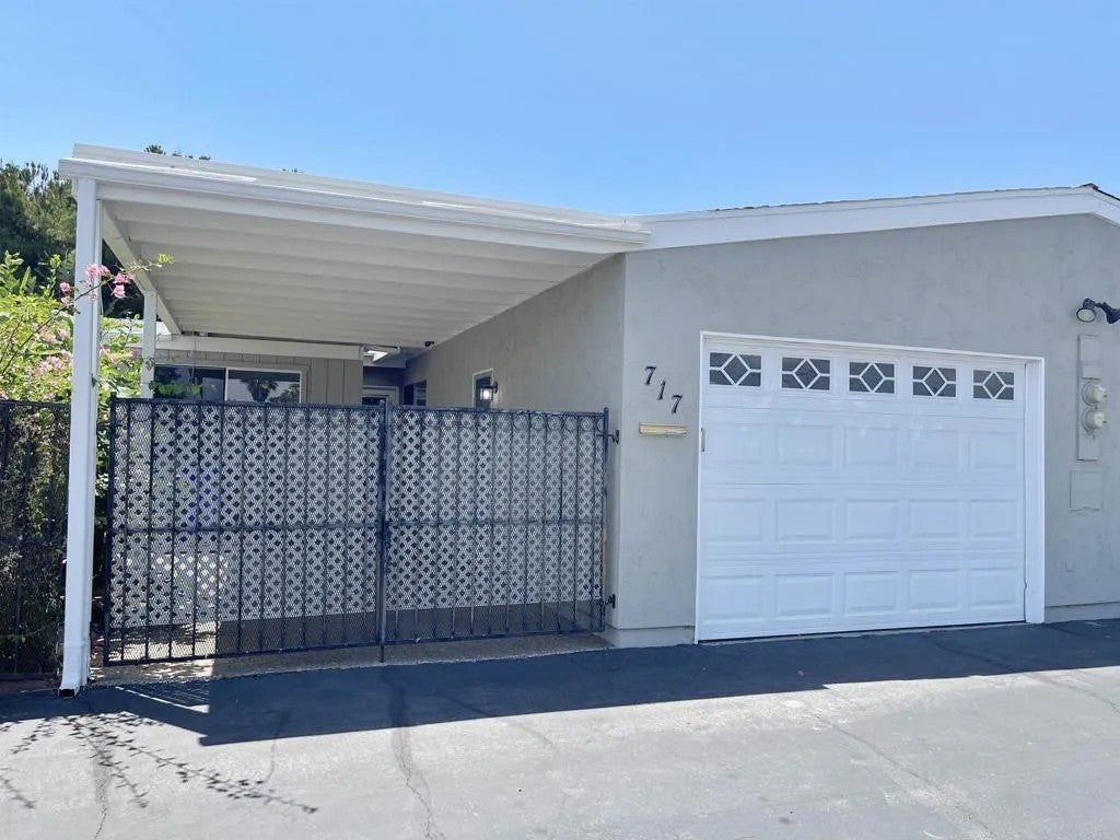 Photo of 717 Le Conte Street, Oceanside, CA 92057 (MLS # NDP2608837)