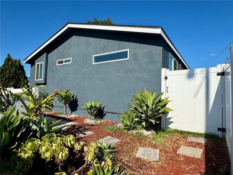 1238 Magnolia Avenue