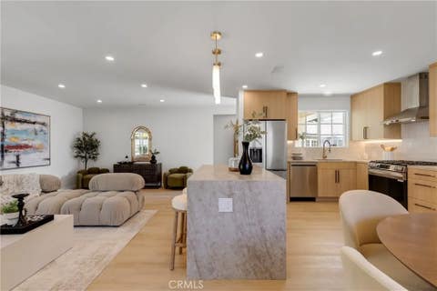 Tiny photo for 13131 Crewe ST, North Hollywood, CA 91605 (MLS # SR26141390)