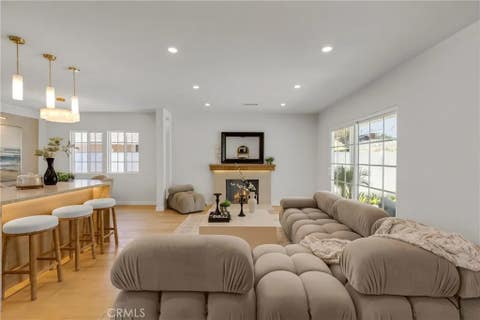 Tiny photo for 13131 Crewe ST, North Hollywood, CA 91605 (MLS # SR26141390)