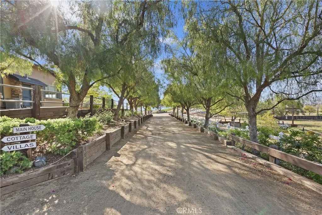 40125 Camino Del Vino