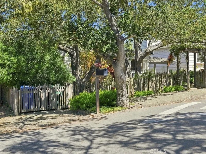 2512 Pineridge