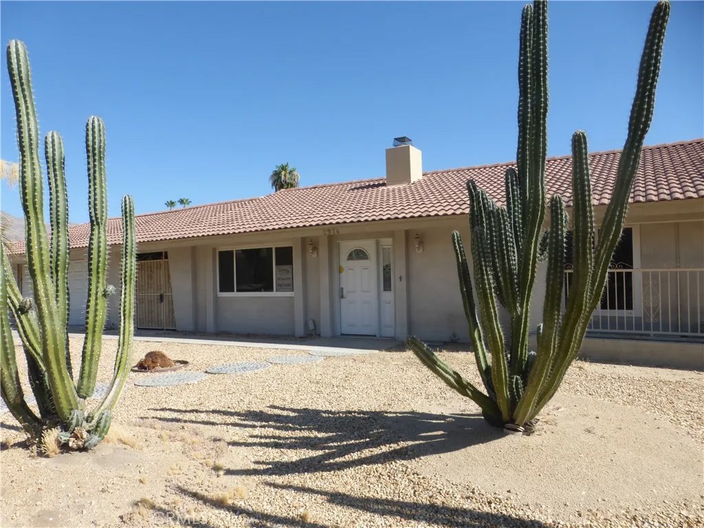 2974 E Avery
