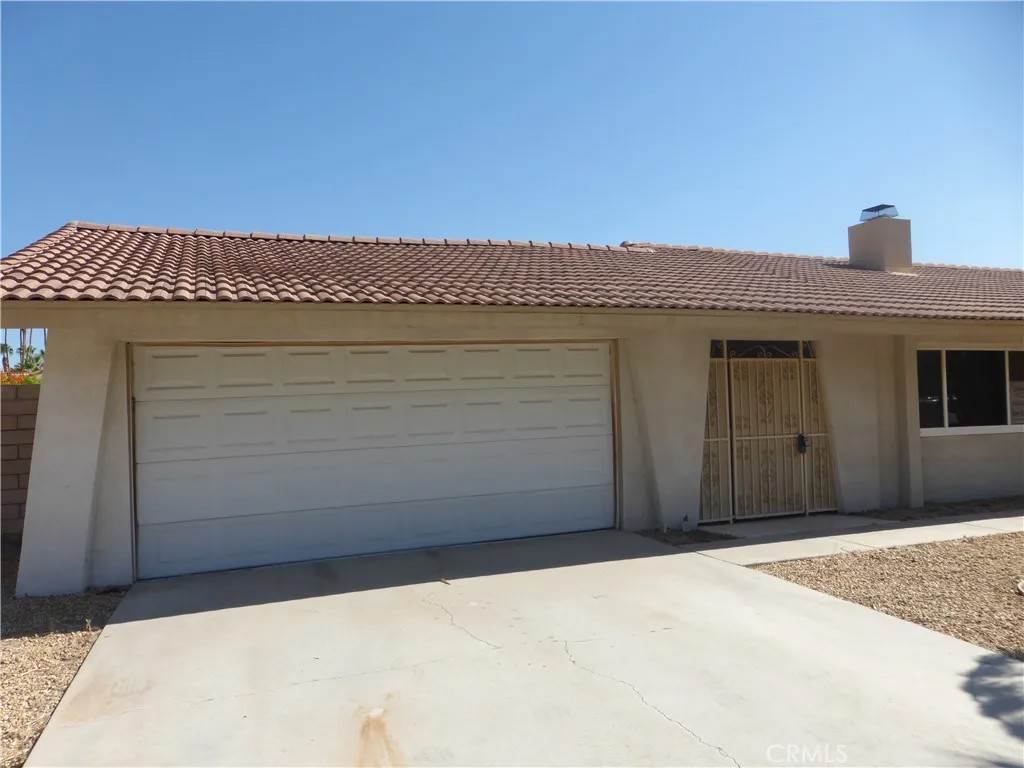 2974 E Avery