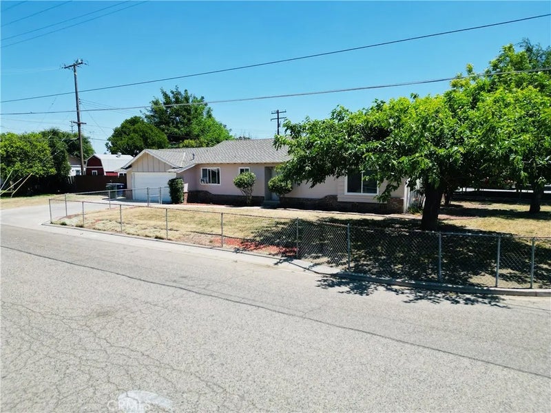 2081 E Stockham