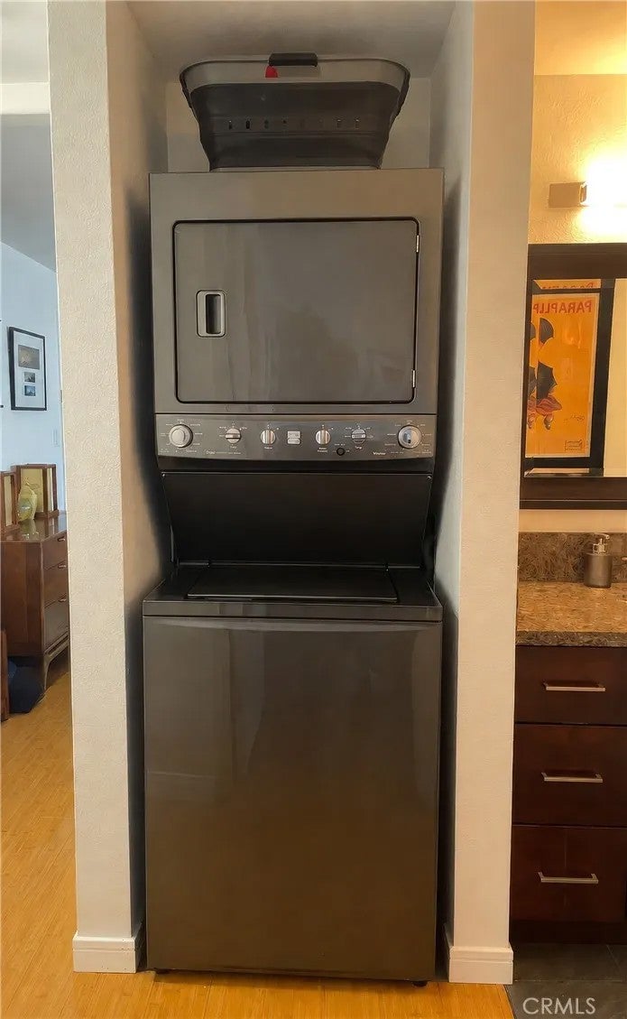 8163 Redlands 39