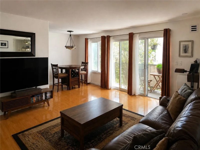 8163 Redlands 39
