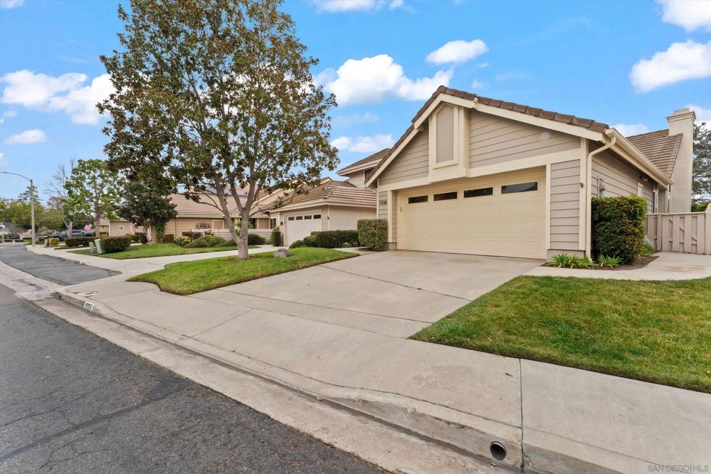 Photo of 1938 Spyglass Circle, Vista, CA 92081 (MLS # 260001844)