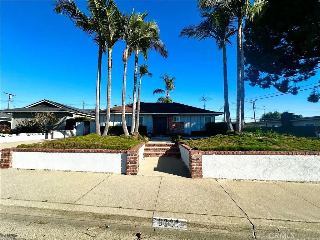 Photo of 9381 Del Mar Avenue, Montclair, CA 91763 (MLS # IG26012620)