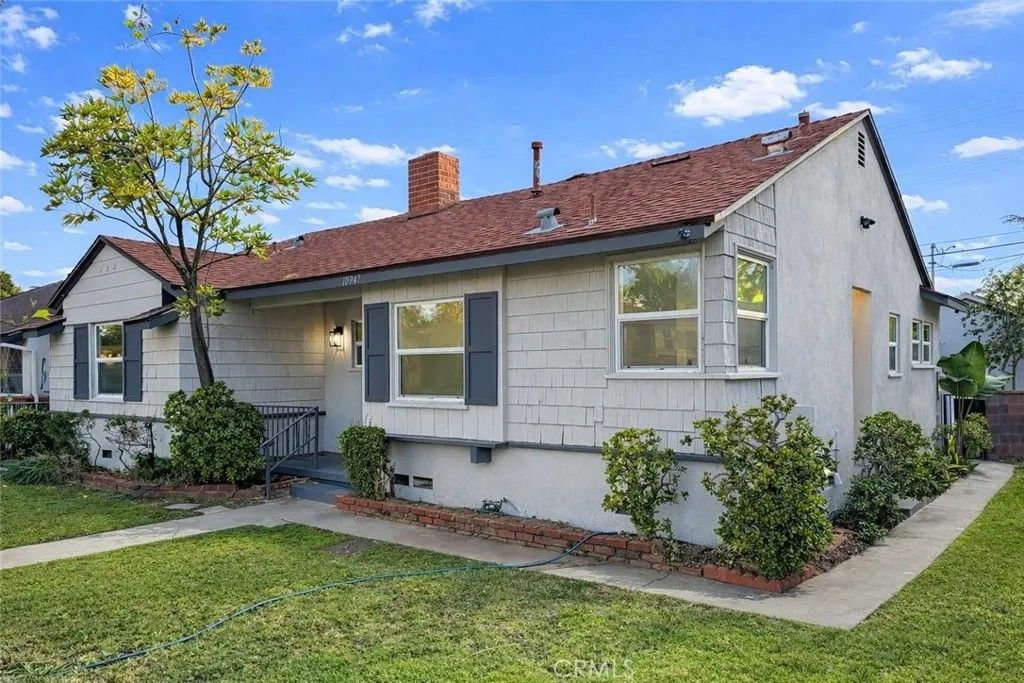 Photo of 10947 Atkinson Ave, Inglewood, CA 90303 (MLS # MB26084601)