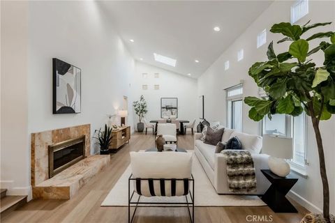 Tiny photo for 2207 Golden Cir, Newport Beach, CA 92660 (MLS # OC25245257)