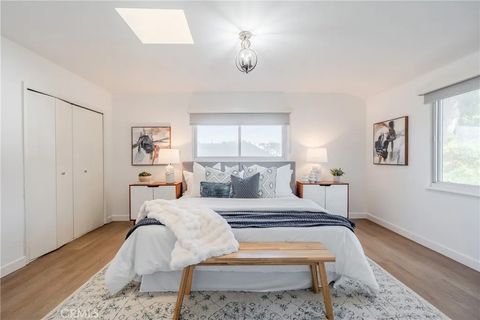 Tiny photo for 2207 Golden Cir, Newport Beach, CA 92660 (MLS # OC25245257)