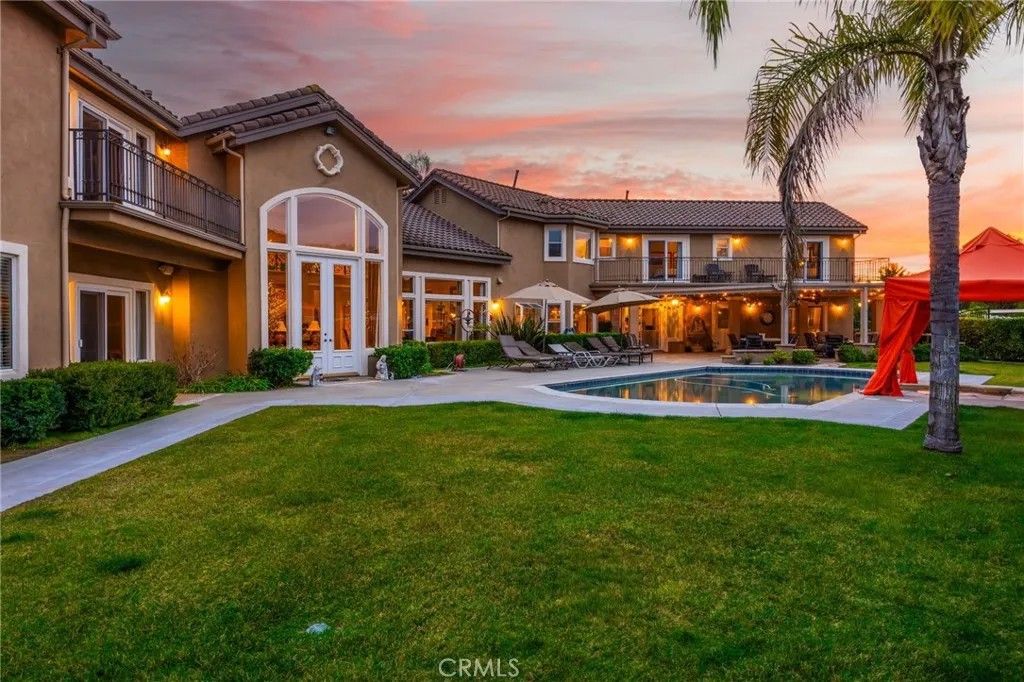 Photo of 20580 Avenida De Arboles, Murrieta, CA 92562 (MLS # SW26034476)