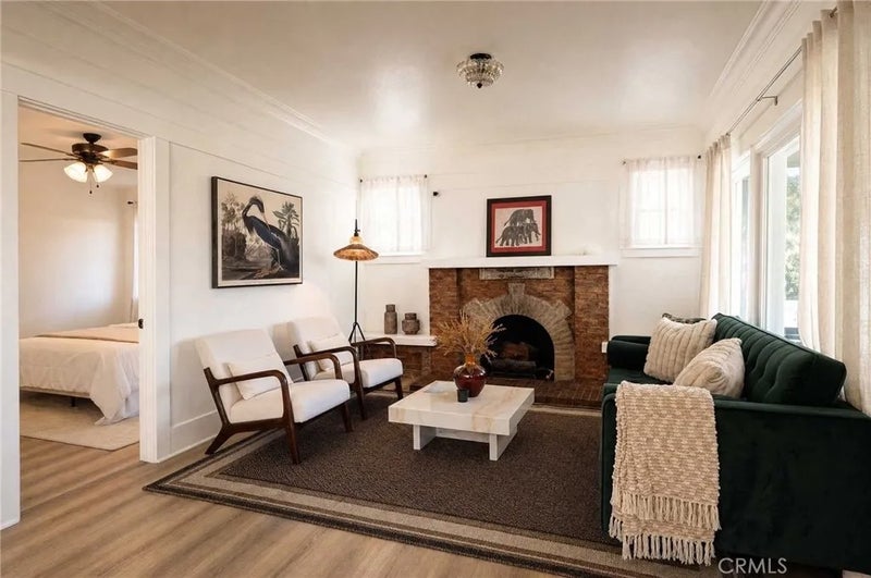 5215 S Van Ness