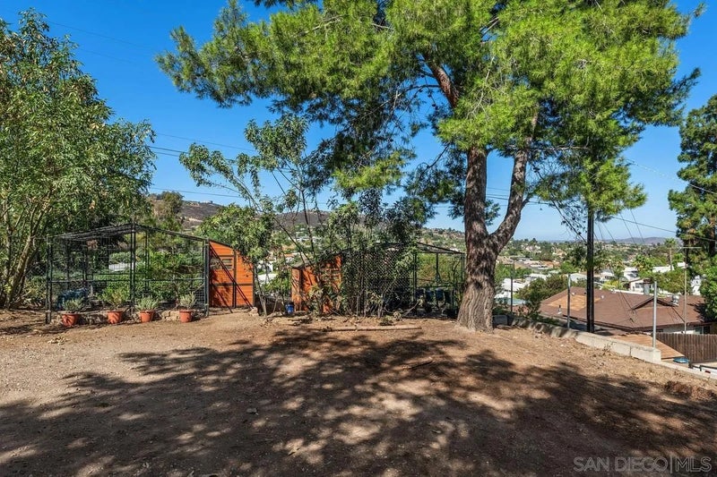 12261 Linroe Drive