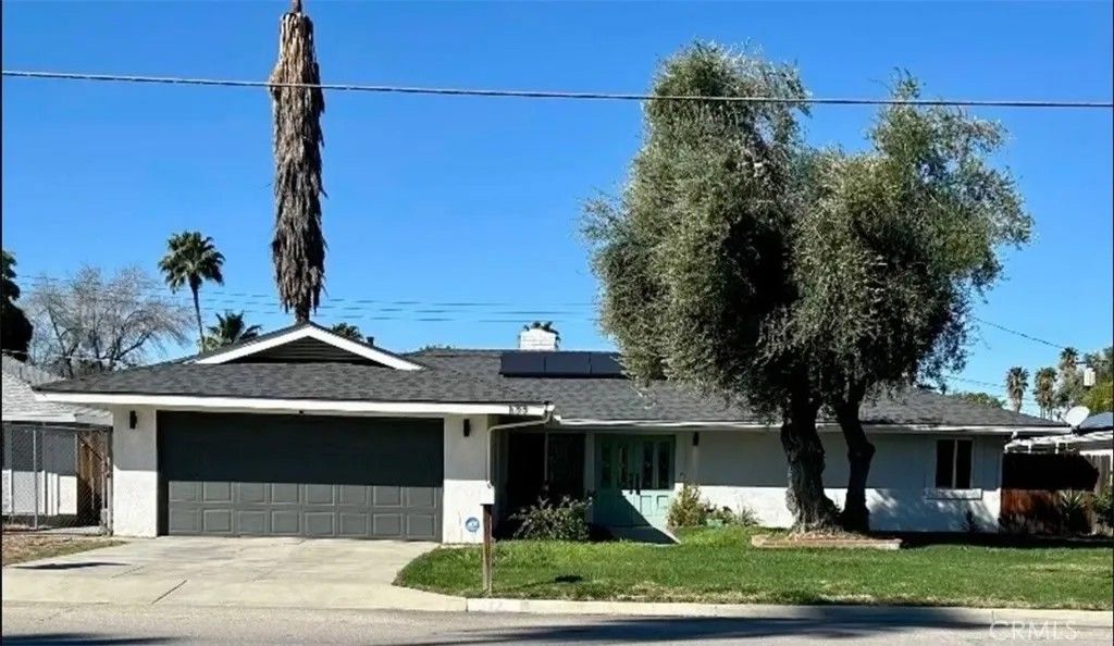 Photo of 177 N Stanford St, Hemet, CA 92544 (MLS # CV26060697)