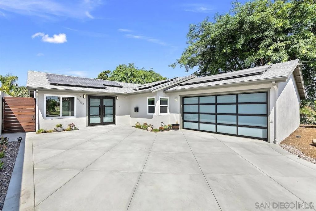 Photo of 6368 Lake Badin Avenue, San Diego, CA 92119 (MLS # 260011638)