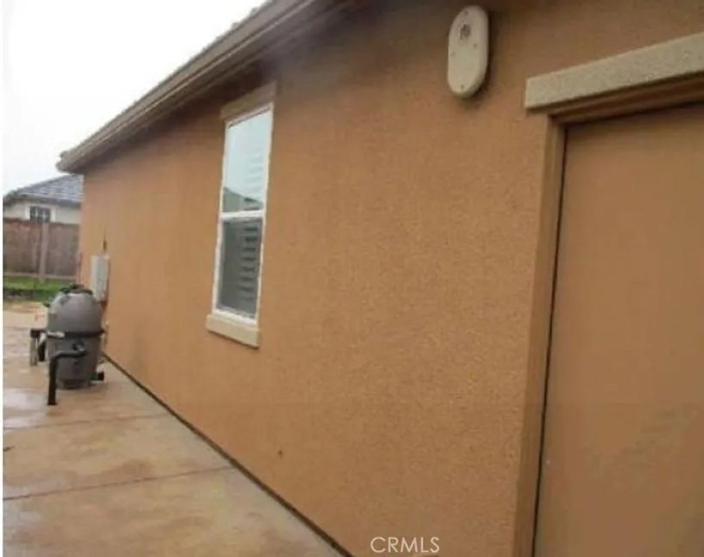 Photo of 1445 Goldfield Ln, Dixon, CA 95620 (MLS # SR26091392)
