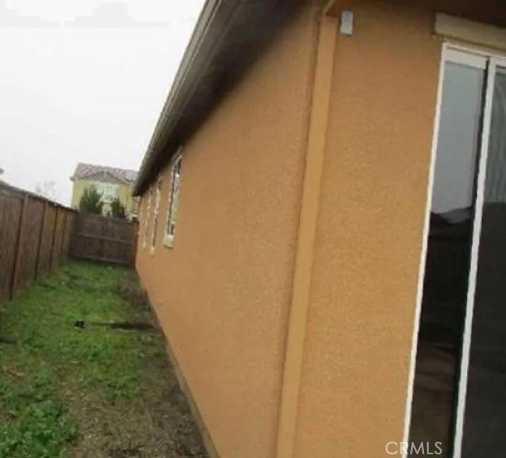 Photo of 1445 Goldfield Ln, Dixon, CA 95620 (MLS # SR26091392)