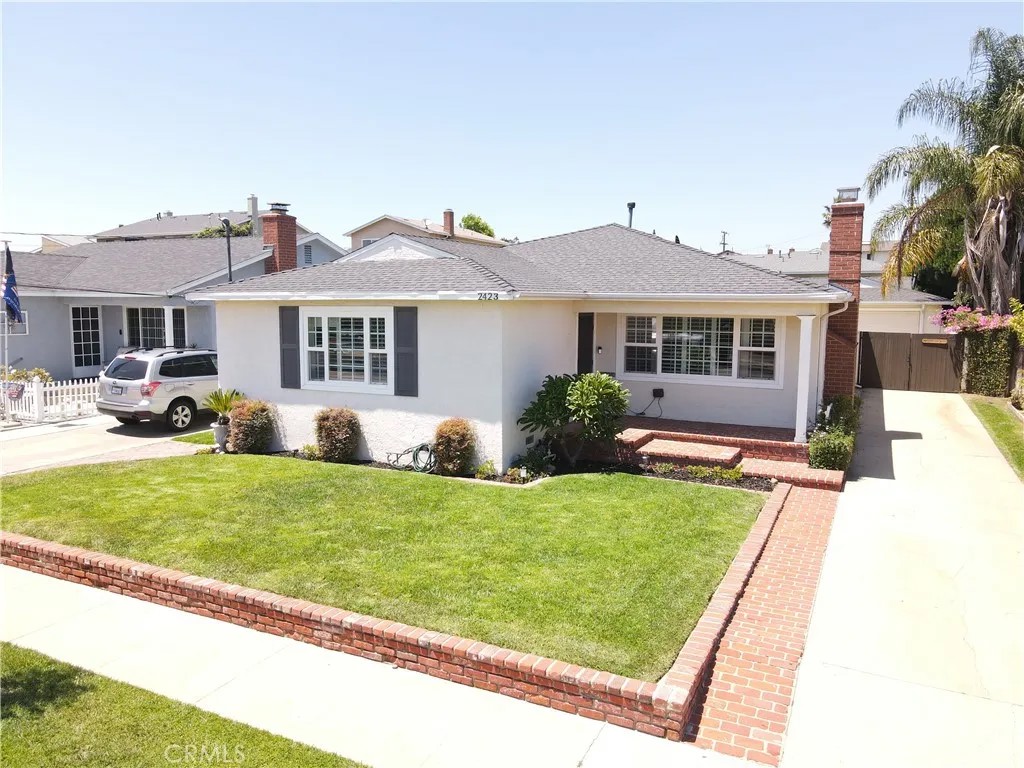 2423 W 233rd Street