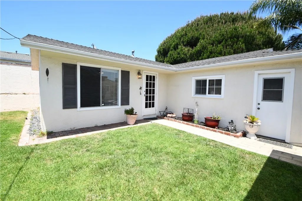 2423 W 233rd Street