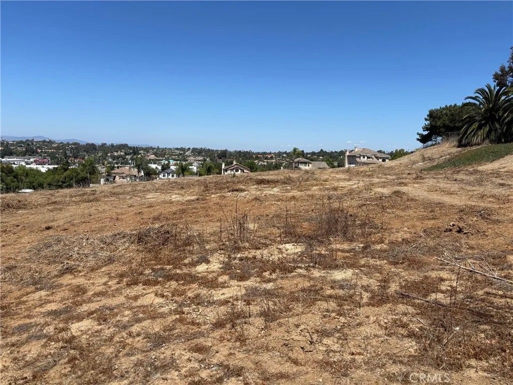 Photo of 1937 Sunset Dr, Vista, CA 92081 (MLS # SW25215024)