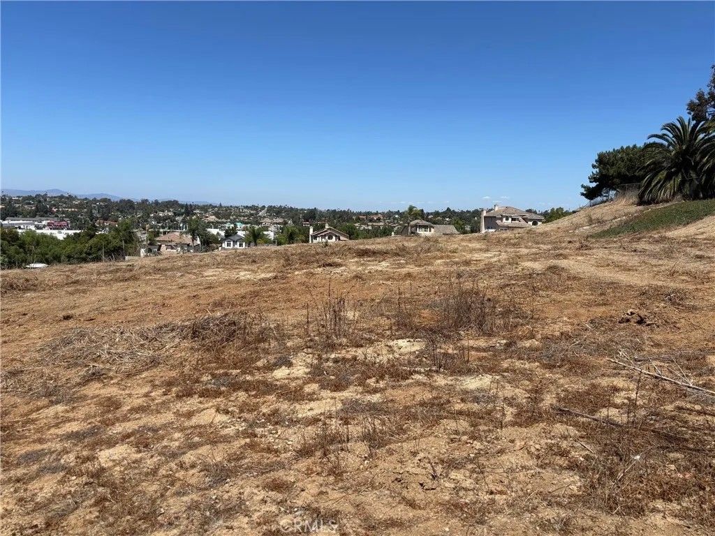 Photo of 1937 Sunset Dr, Vista, CA 92081 (MLS # SW25215024)