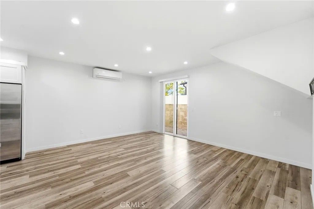 Photo of 15942 Valerio Street, Van Nuys, CA 91406 (MLS # SR26017529)