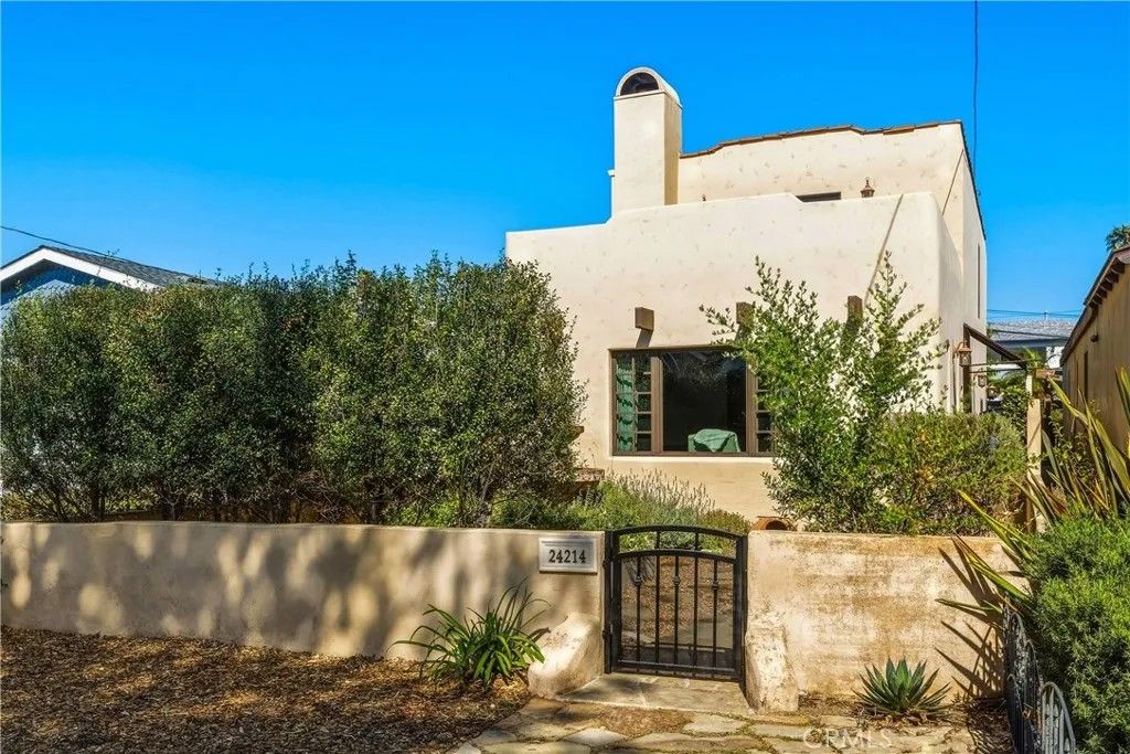 Photo of 24214 Los Codona Avenue, Torrance, CA 90505 (MLS # SB26093154)