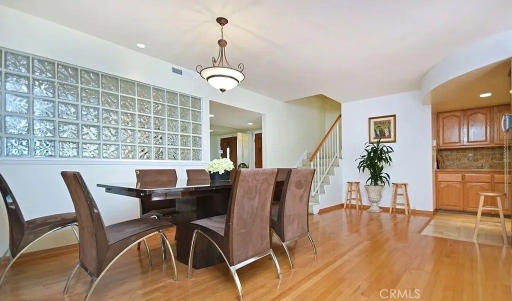 Photo of 11304 Dona Lola Dr, Studio City, CA 91604 (MLS # IN26078456)