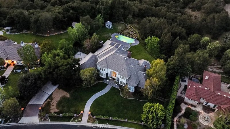 25423 Brassie Lane