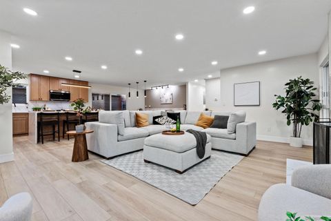 Tiny photo for 2307 Galveston St, San Diego, CA 92110 (MLS # 250043422)