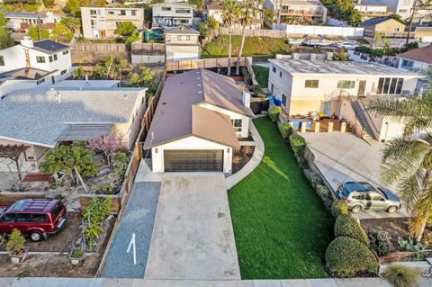 Tiny photo for 2307 Galveston St, San Diego, CA 92110 (MLS # 250043422)