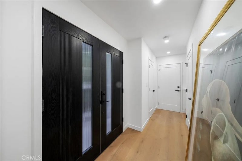 2225 Shoredale