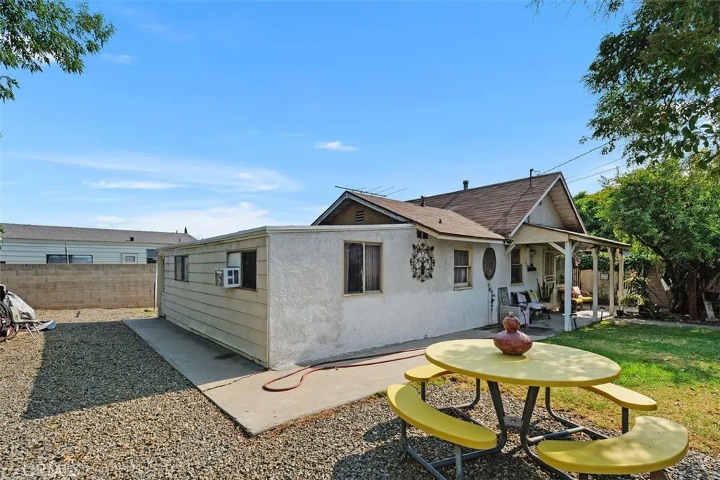 1329 Pleasant View Avenue