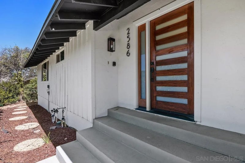 2586 Azure Coast Dr