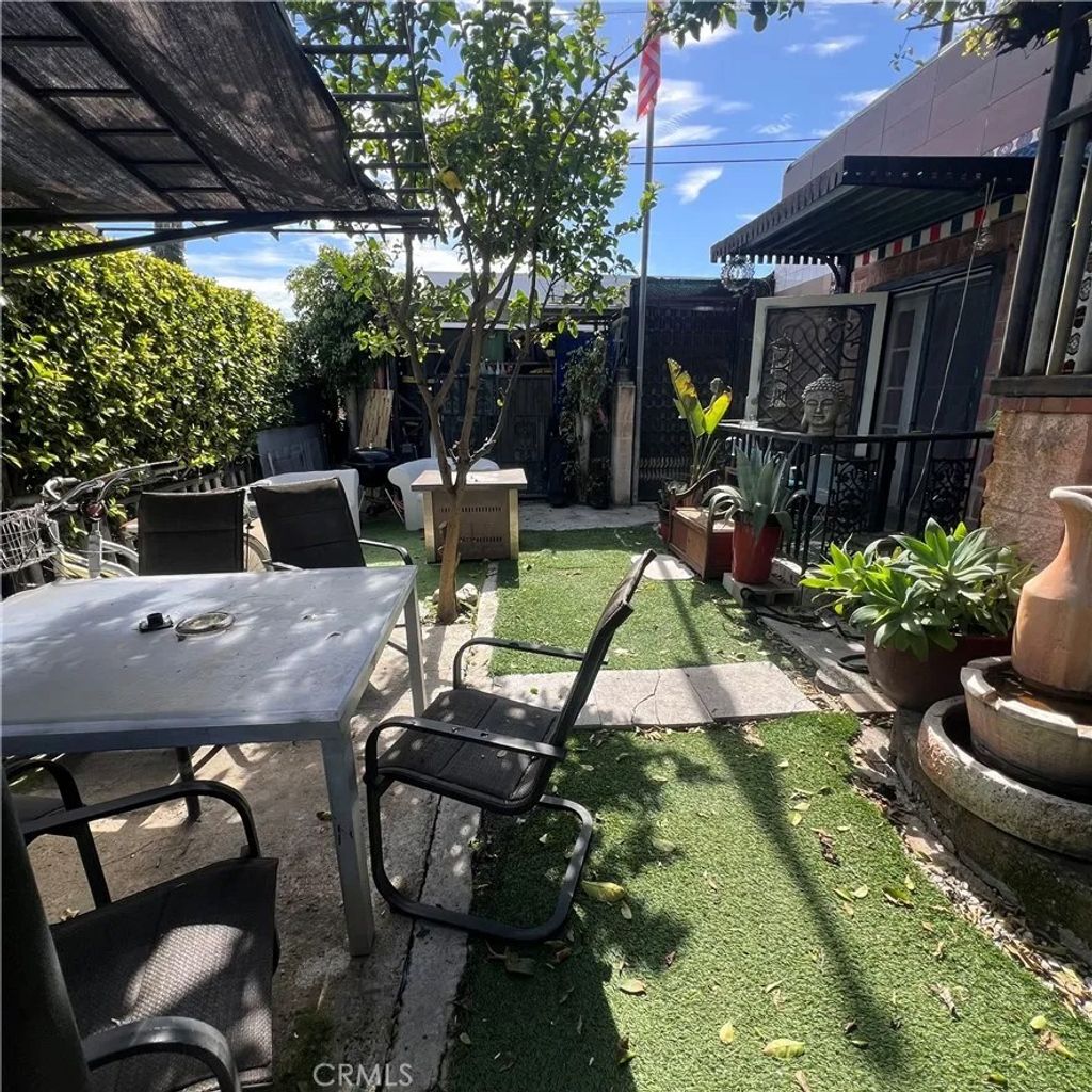 Photo of 2949 S Harcourt Ave, Los Angeles, CA 90016 (MLS # OC26026753)