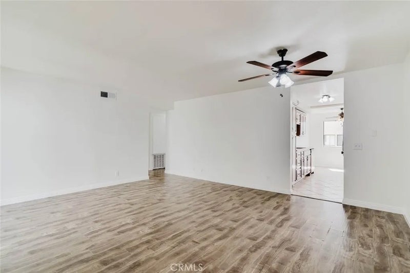 13825 Beaver Street 32